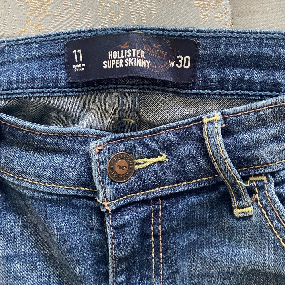 Jeans - Picture 2 of 4